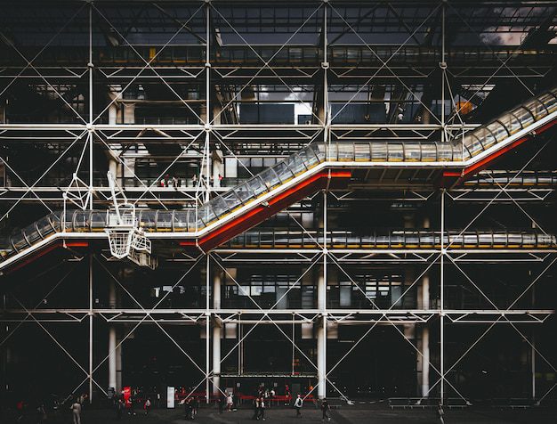 Tehnici de construcție rapidă pentru spațiile industriale