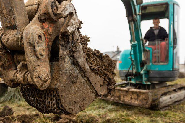 Cele mai eficiente metode de eliminare a pământului excavat