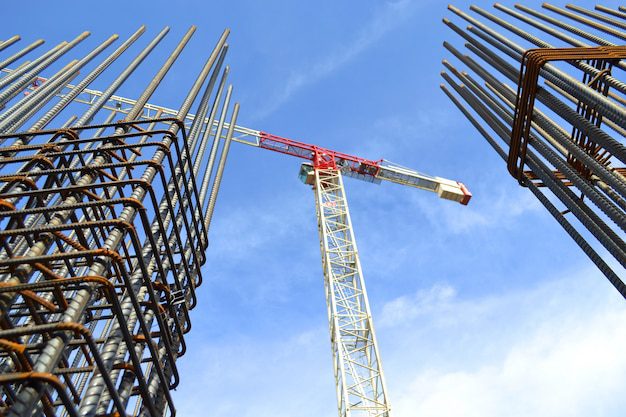 Avantajele și dezavantajele construcțiilor pe structură metalică