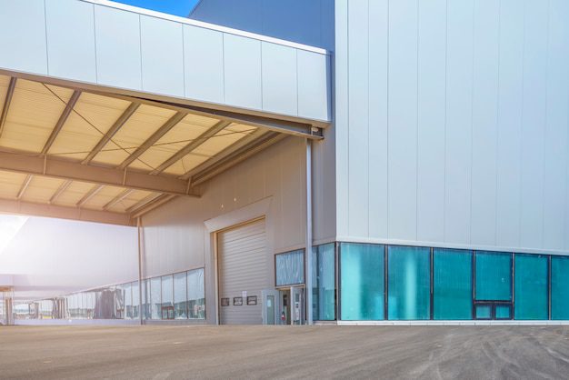 Cum să transformi o hală veche într-un spațiu modern și funcțional