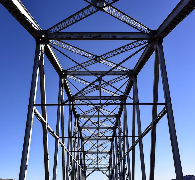 Cum să alegi structura metalică potrivită pentru proiectul tău industrial